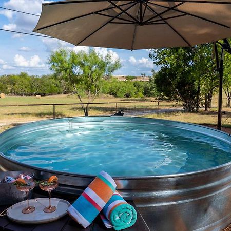 Container Haus Pet Friendly With Cowboy Pool Villa Fredericksburg Buitenkant foto