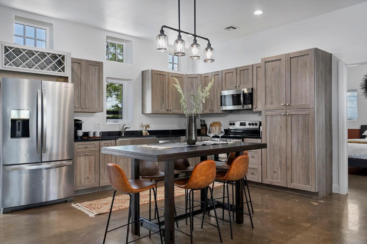 Container Haus Pet Friendly With Cowboy Pool Villa Fredericksburg Buitenkant foto